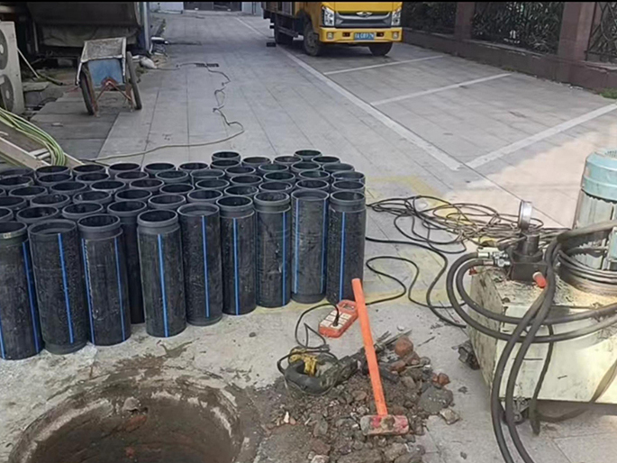 阳春PE置换管厂家 DN315置换管 非开挖管短管置换